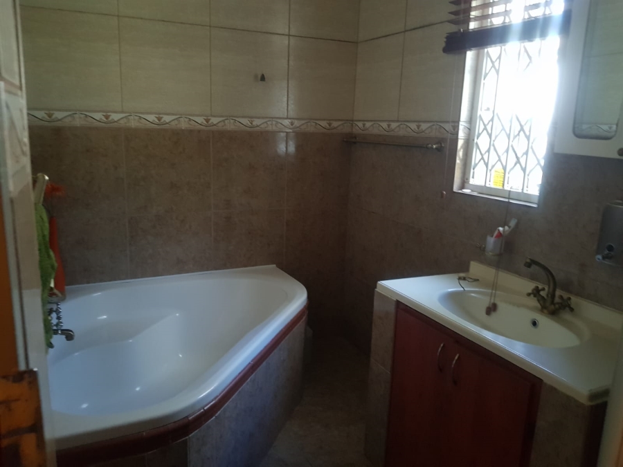 4 Bedroom Property for Sale in Protea Park North West